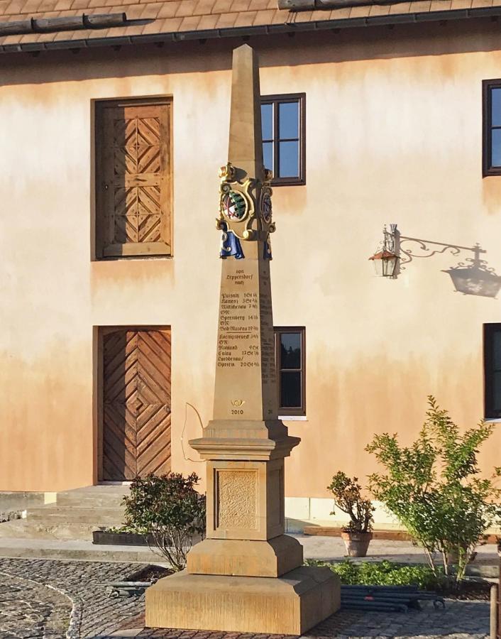 Ferienwohnung Wachstube Mit 3 Schlafraeumen Im Rittergut Leppersdorf Wachau ภายนอก รูปภาพ