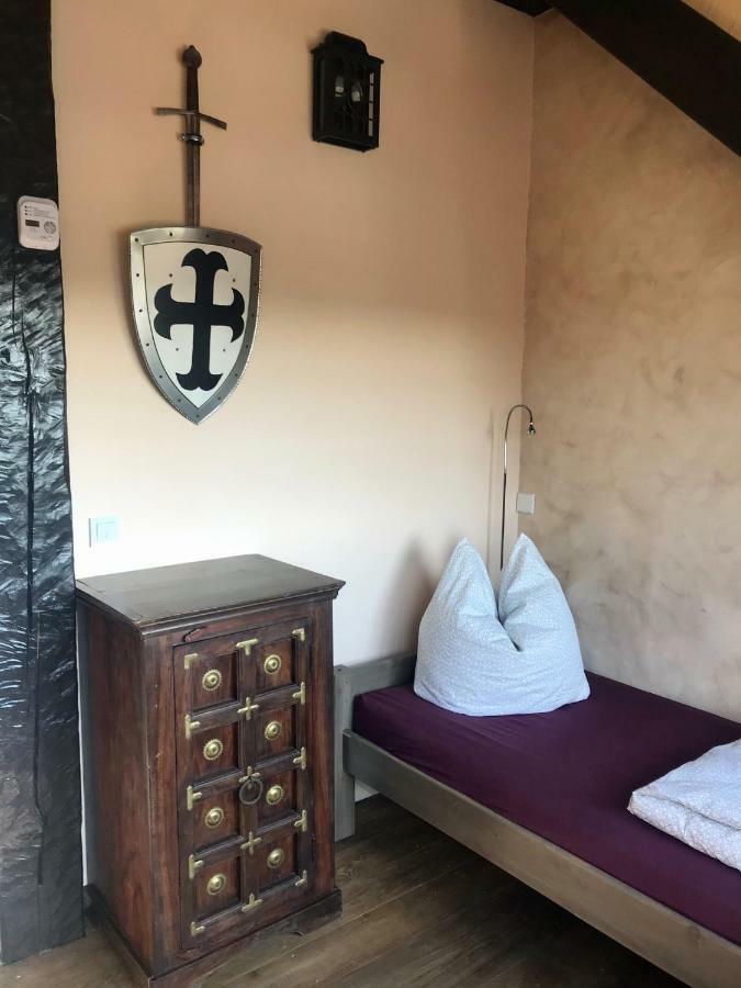 Ferienwohnung Wachstube Mit 3 Schlafraeumen Im Rittergut Leppersdorf Wachau ภายนอก รูปภาพ